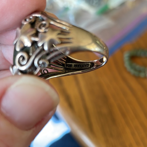 Pretty jade stone stretch bracelet and ring - Picture 6 of 9